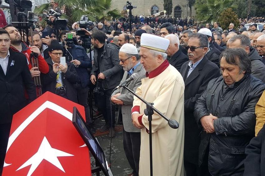"Ozan Arif" son yolculuğuna uğurlandı