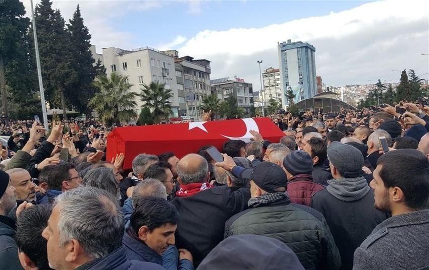 "Ozan Arif" son yolculuğuna uğurlandı