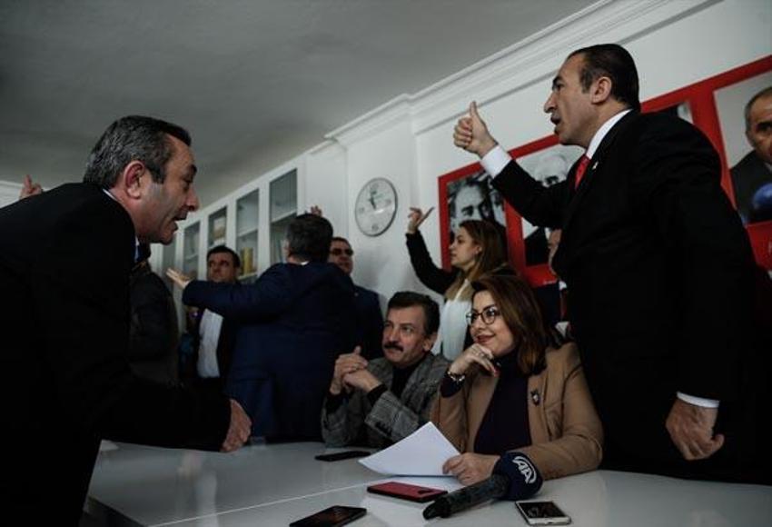 CHP ilçe başkanlığında gerginlik!