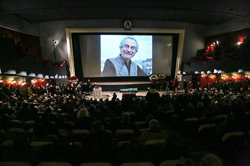 Usta sanatçı Aytaç Arman'a veda: Üzülerek gitti!