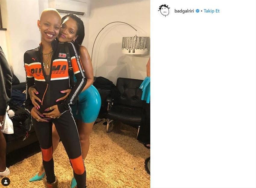 Rihanna'nın cüretkaz pozu nefes kesti