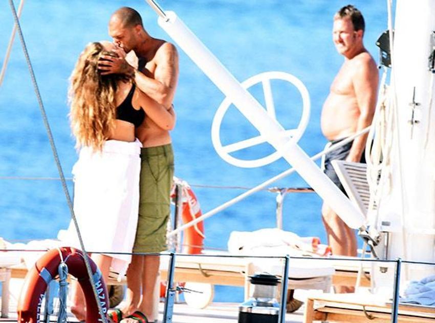 Yasak aşk Bodrum'da başladı! Evi terk etti