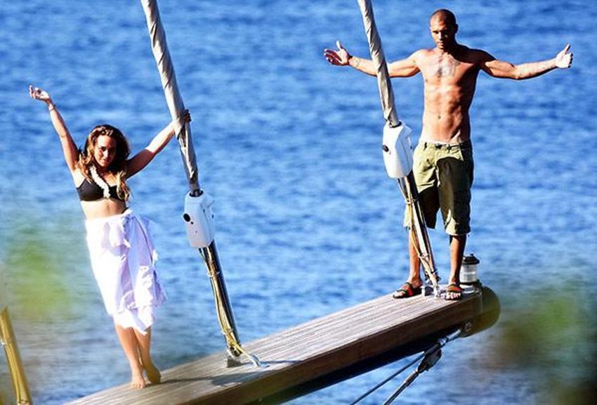 Yasak aşk Bodrum'da başladı! Evi terk etti