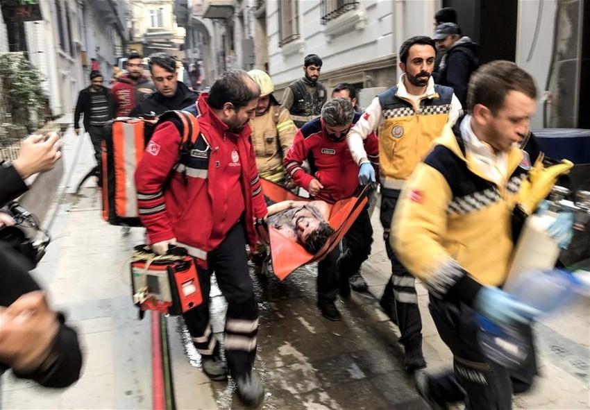 İstanbul'da büyük yangın! 4 kişi hayatını kaybetti