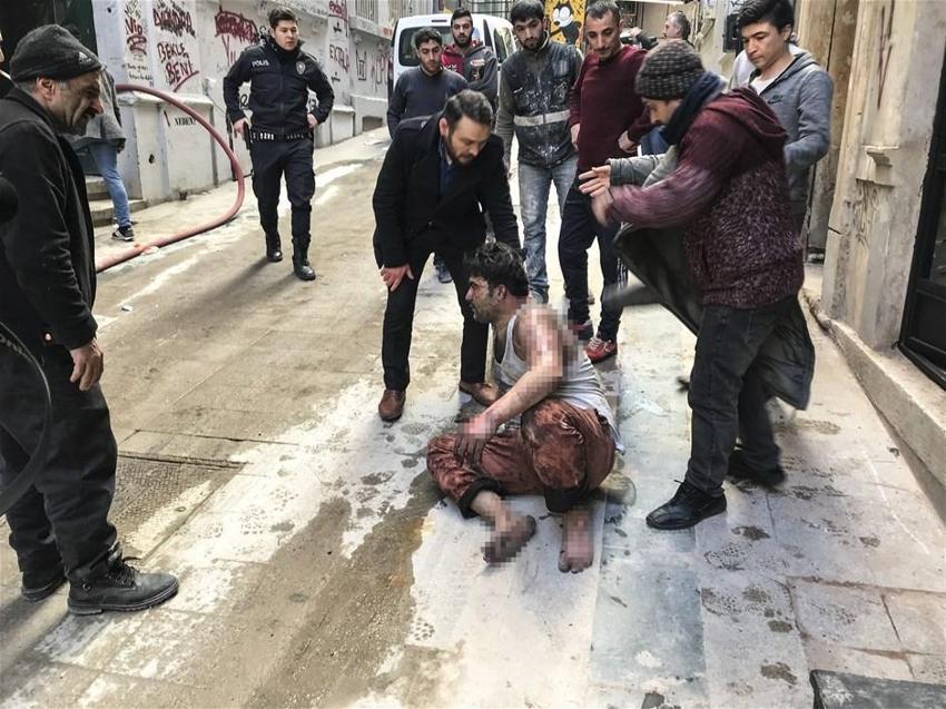 İstanbul'da büyük yangın! 4 kişi hayatını kaybetti