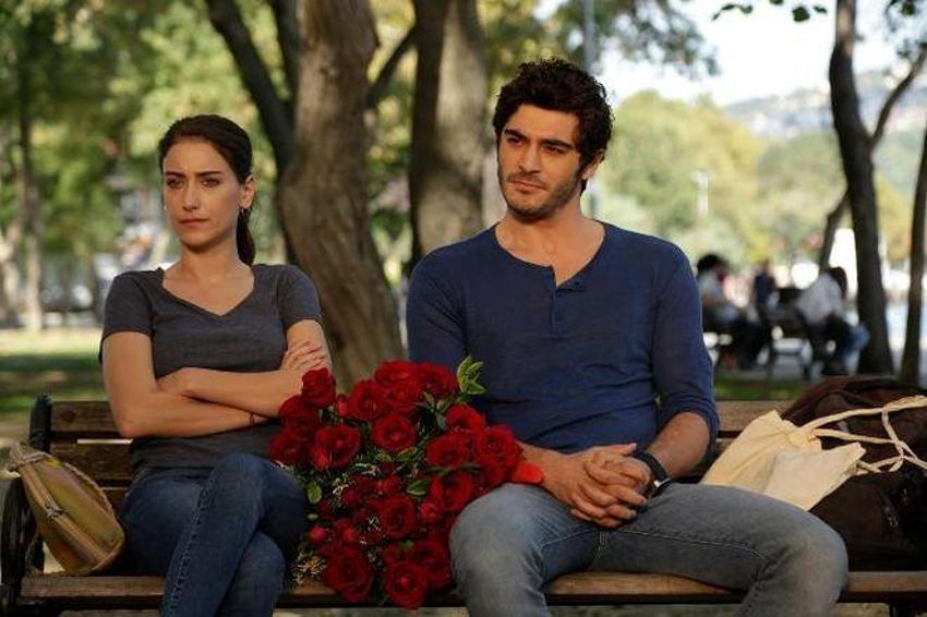 Hazal Kaya ve Burak Deniz arasında kriz!