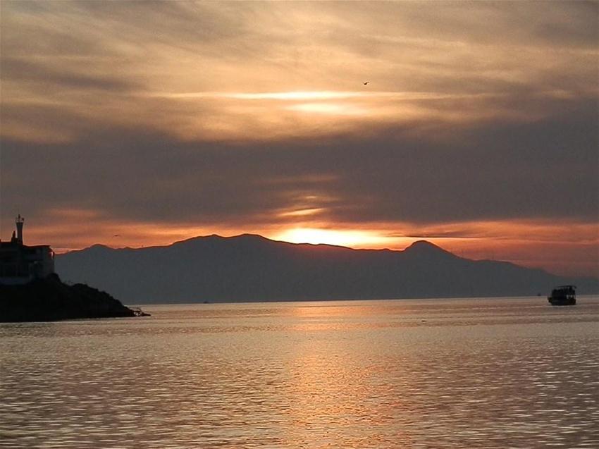 Foça'da günbatımı böyle izlendi