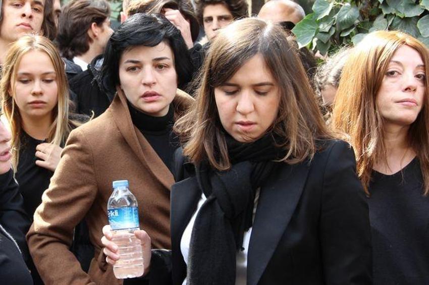 Ünlüler Zafer Çika'nın cenazesine akın etti