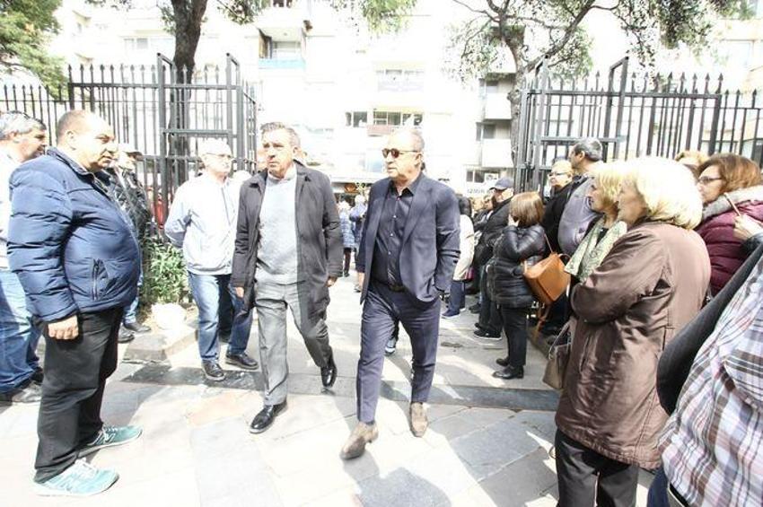Ünlüler Zafer Çika'nın cenazesine akın etti