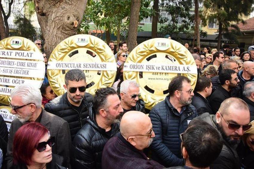 Ünlüler Zafer Çika'nın cenazesine akın etti
