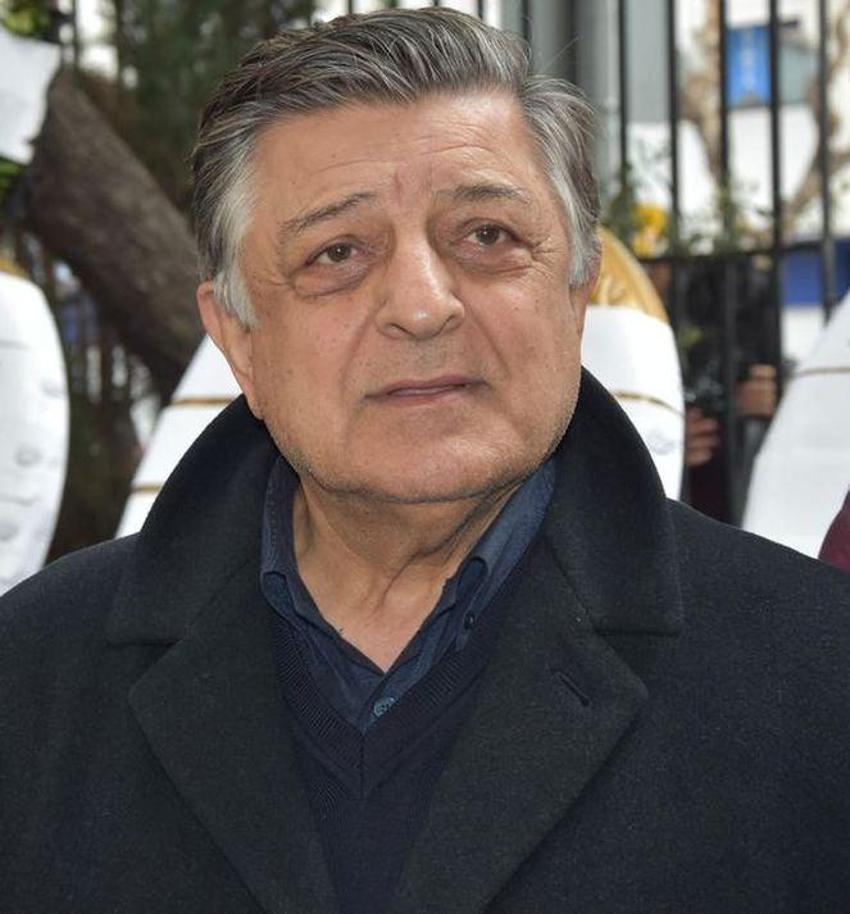 Ünlüler Zafer Çika'nın cenazesine akın etti