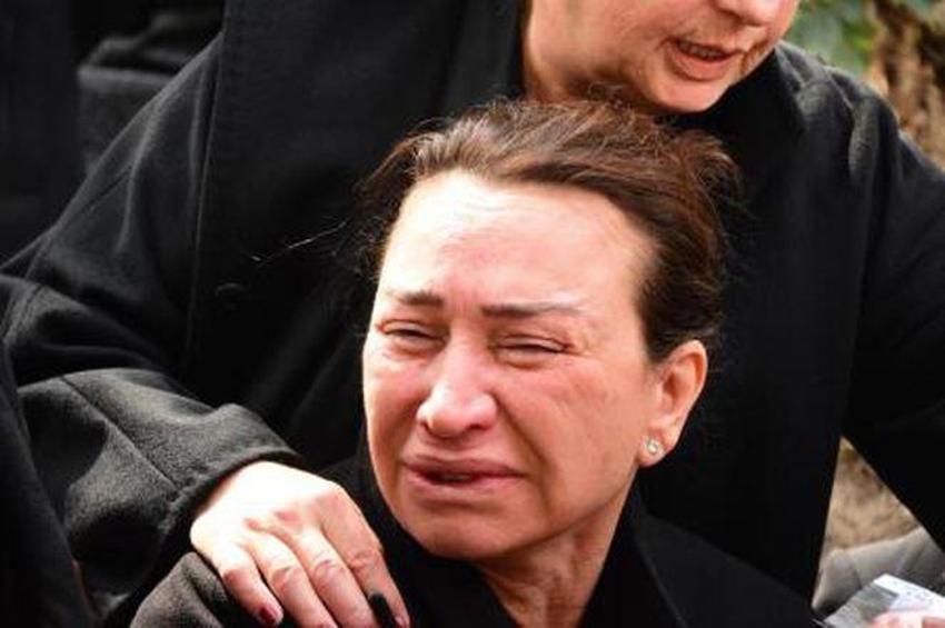 Ünlüler Zafer Çika'nın cenazesine akın etti