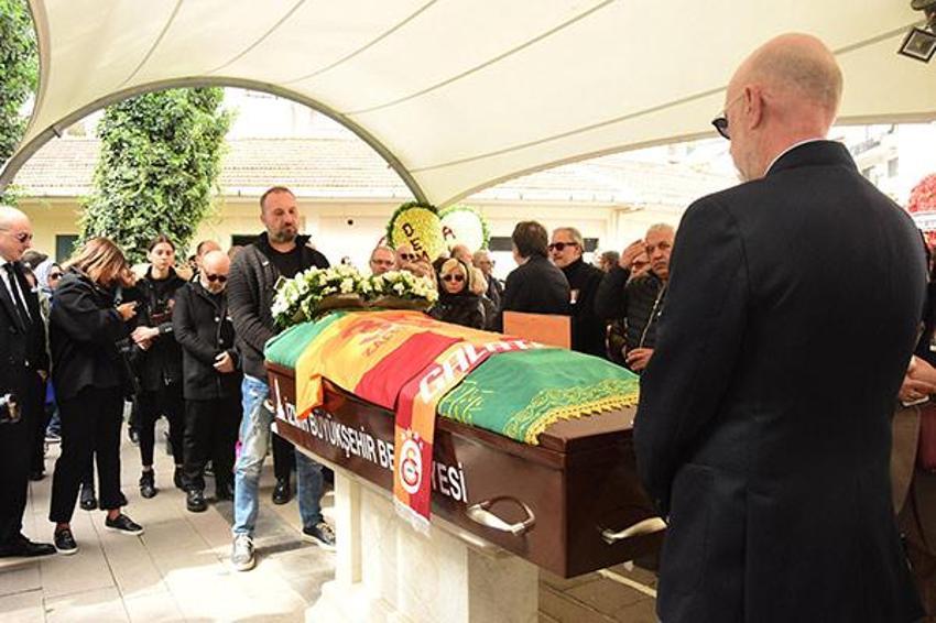 En acı veda! Zafer Çika son yolculuğuna uğurlandı