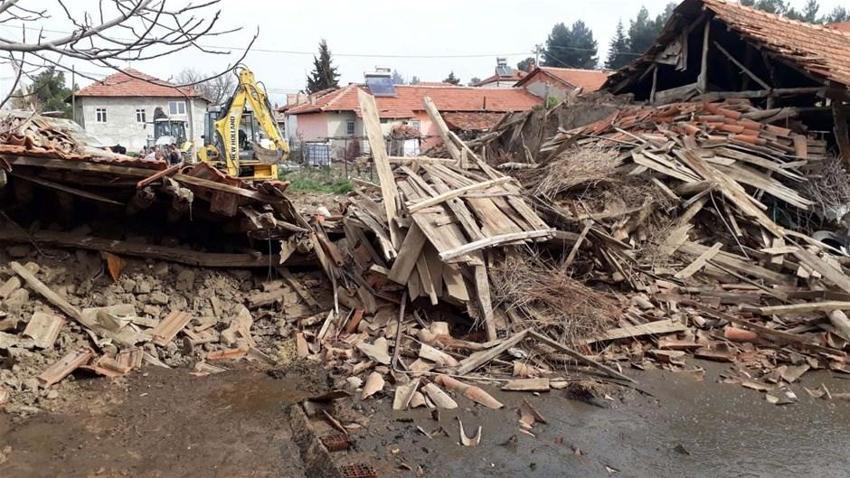 Denizli'de şiddetli deprem! Art arda artçı sarsıntılar...