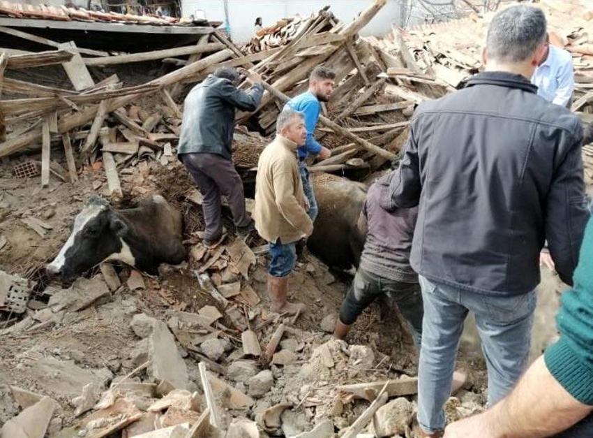 Denizli'de şiddetli deprem! Art arda artçı sarsıntılar...