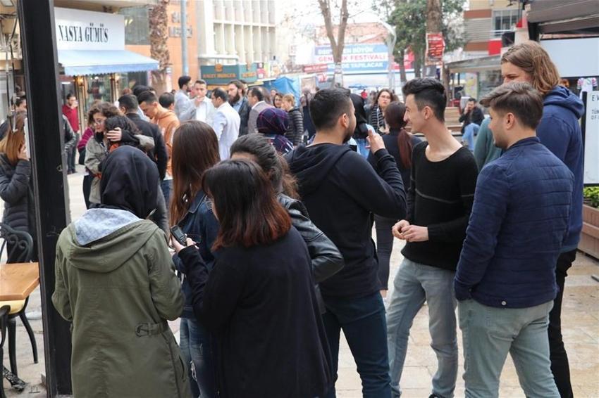 Denizli'de şiddetli deprem! Art arda artçı sarsıntılar...