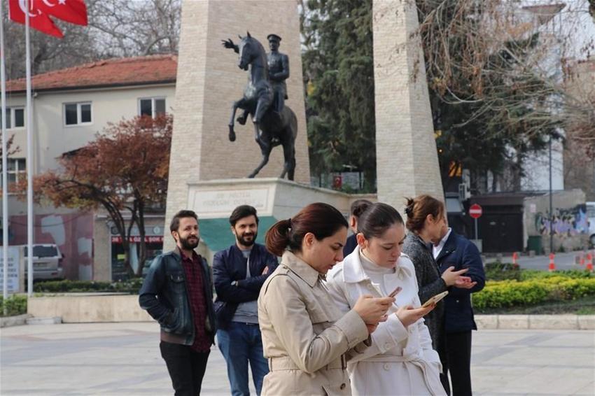 Denizli'de şiddetli deprem! Art arda artçı sarsıntılar...