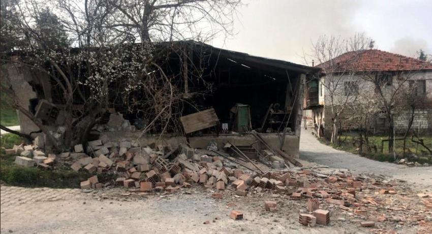 Denizli'de şiddetli deprem! Art arda artçı sarsıntılar...