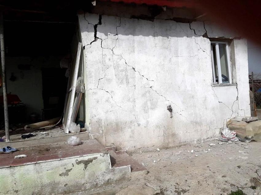 Denizli'de şiddetli deprem! Art arda artçı sarsıntılar...