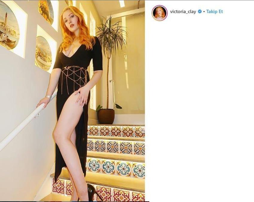 Victoria Clay'in dekoltesi olay oldu