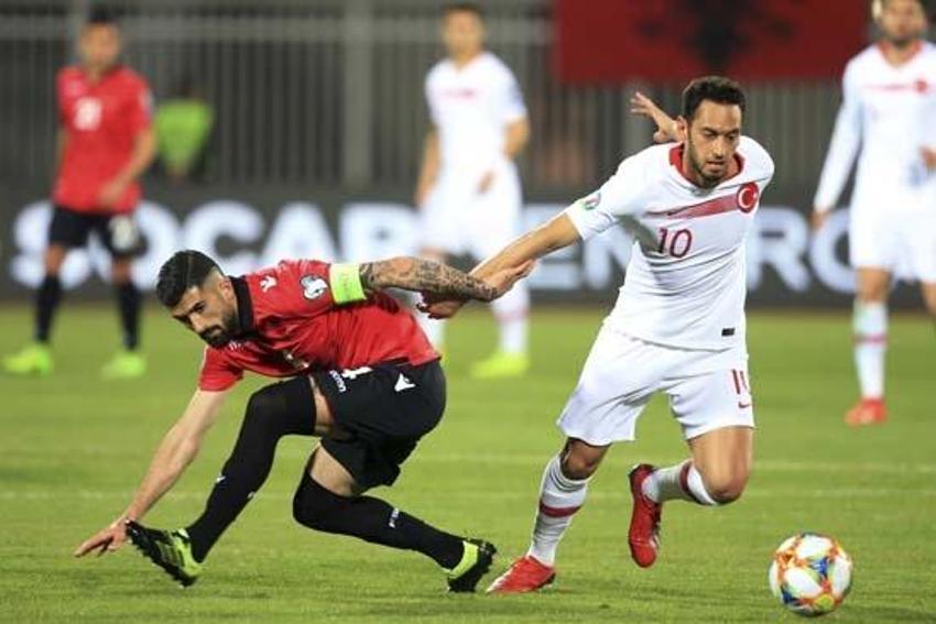 Hakan Çalhanoğlu'nun yeni adresi...