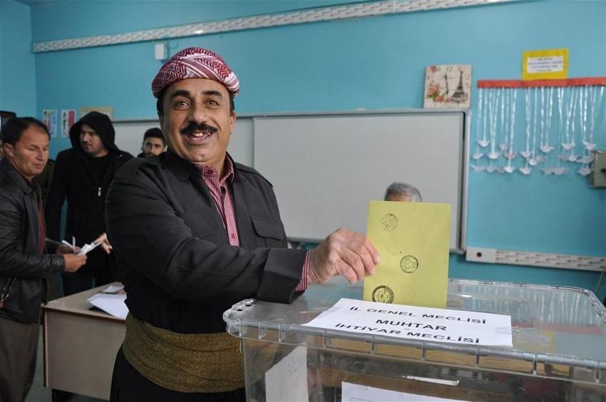 Türkiye sandık başında, yurttan seçim manzaraları!