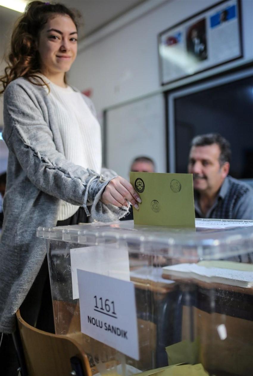 Türkiye sandık başında, yurttan seçim manzaraları!