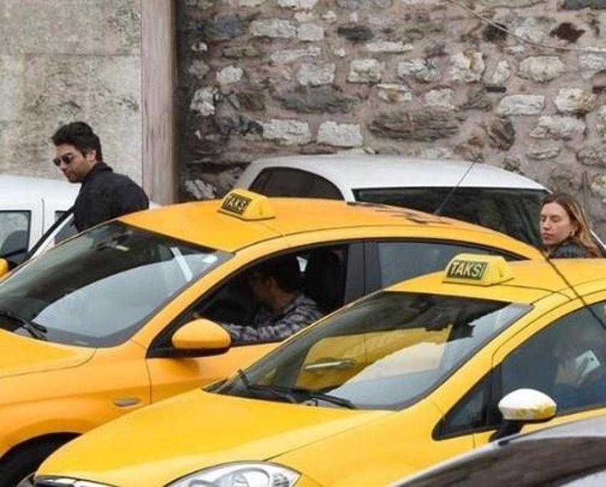 Şükrü Özyıldız, yeni aşkıyla yakalandı