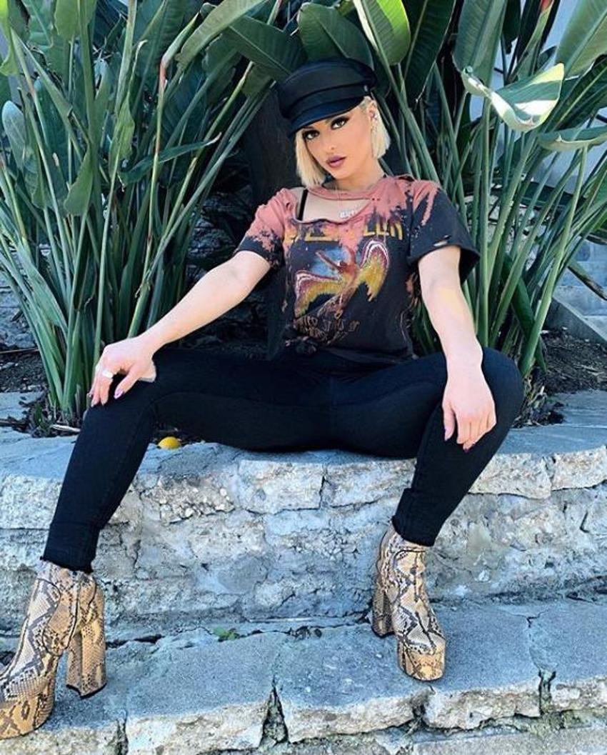 Bebe Rexha beyazlar içinde!