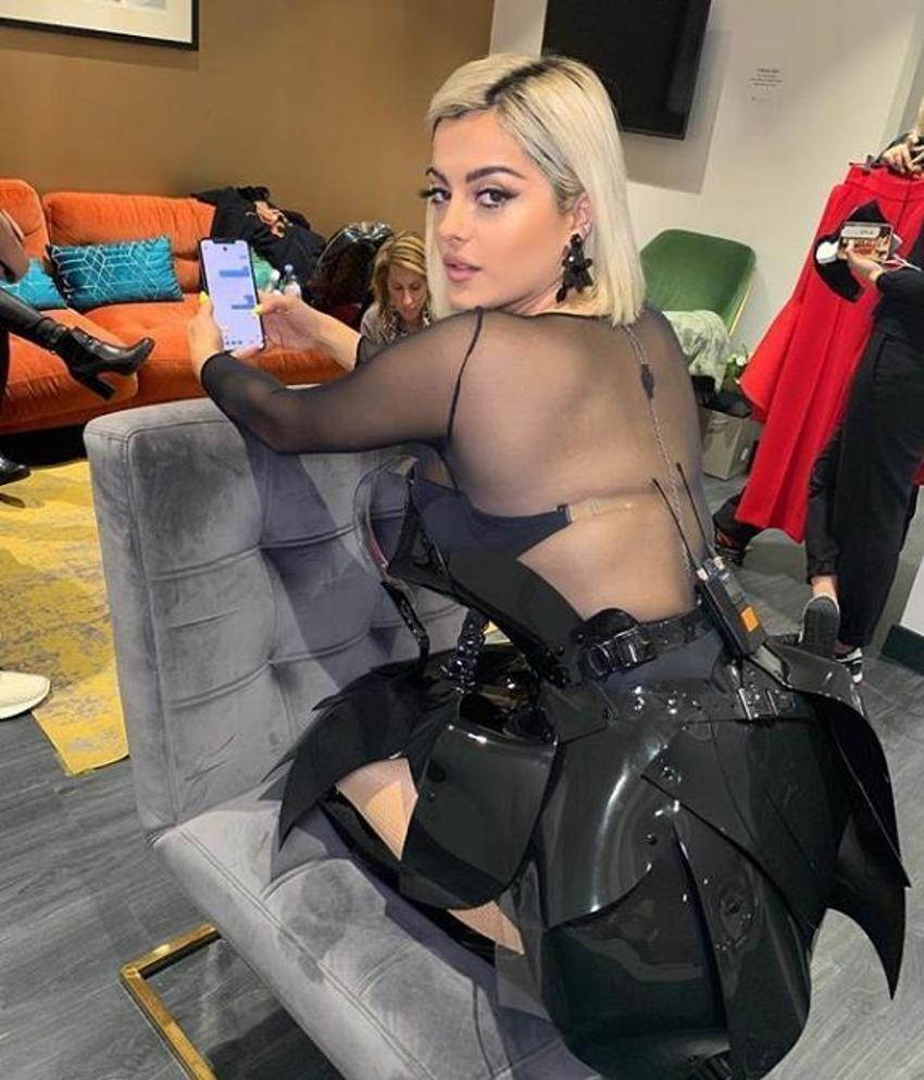 Bebe Rexha beyazlar içinde!