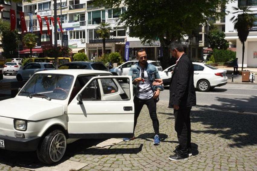 Ünlü şarkıcı asfaltı ağlattı