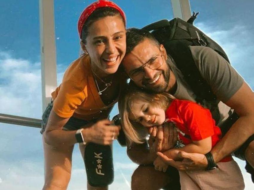 İlker-Aslı Kızmaz çifti kızları Nazlı ile İtalya'yı karavanla geziyor