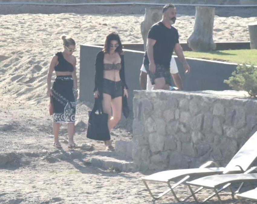 Cem Yılmaz ve Defne Samyeli Bodrum sezonunu açtı