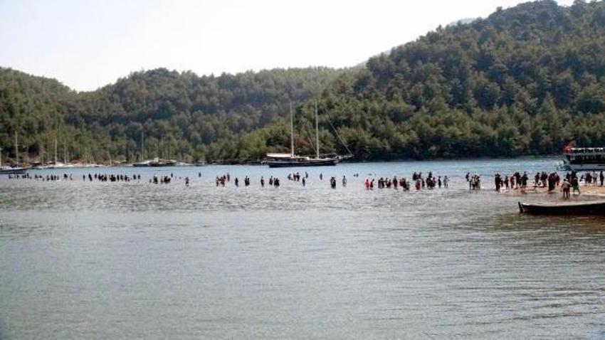 Kızkumu'na turist yağıyor