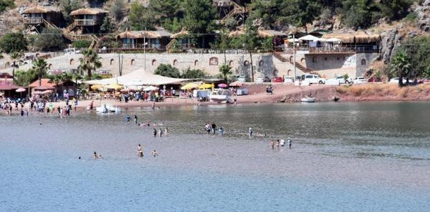 Kızkumu'na turist yağıyor