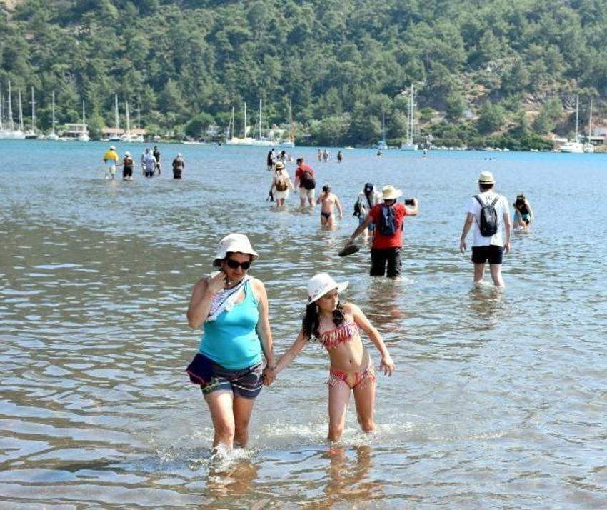 Kızkumu'na turist yağıyor