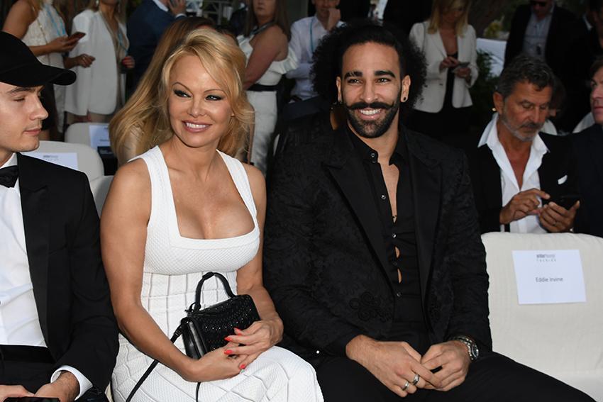 Pamela Anderson'dan 'aldatıldım' itirafı!