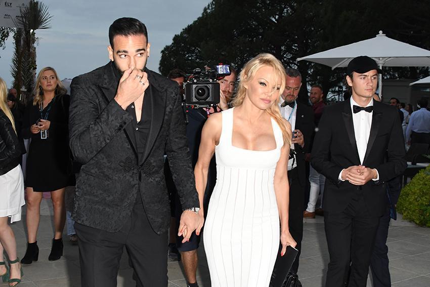 Pamela Anderson'dan 'aldatıldım' itirafı!