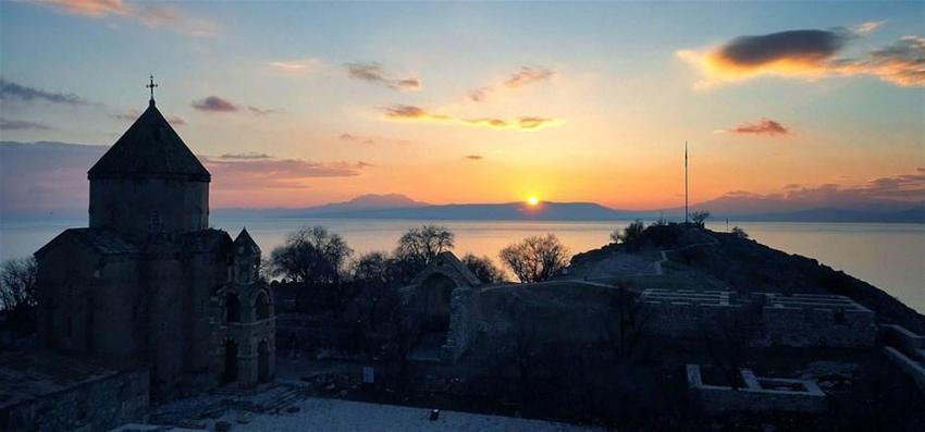 Akdamar Kilisesi sanal turla gezilebilecek