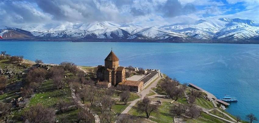 Akdamar Kilisesi sanal turla gezilebilecek