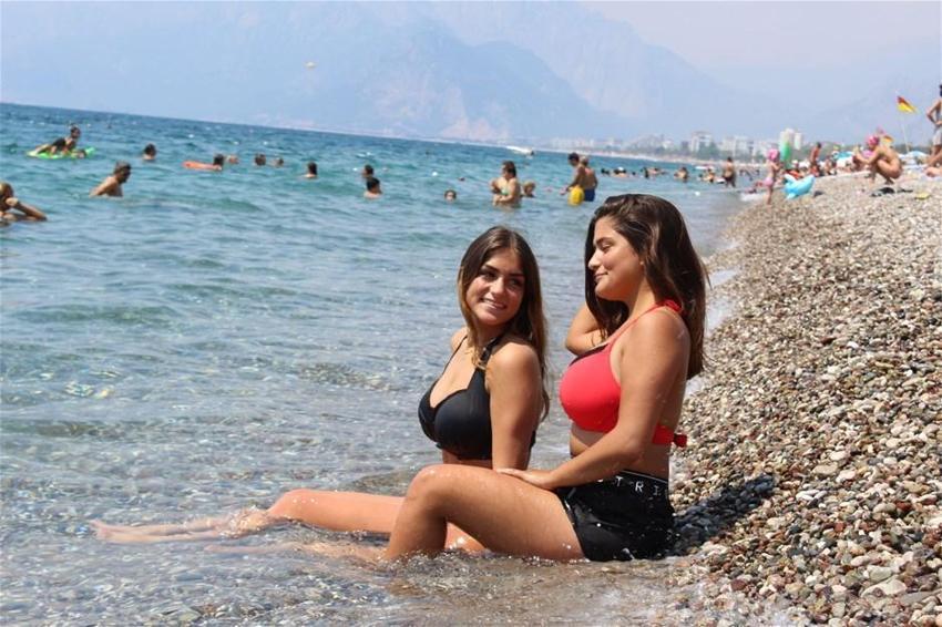 Denizin keyfini çıkardılar