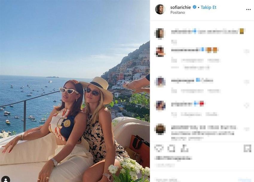 Sofia Richie'den bikini şov