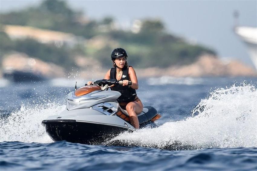 Rita Ora yine iddialı!