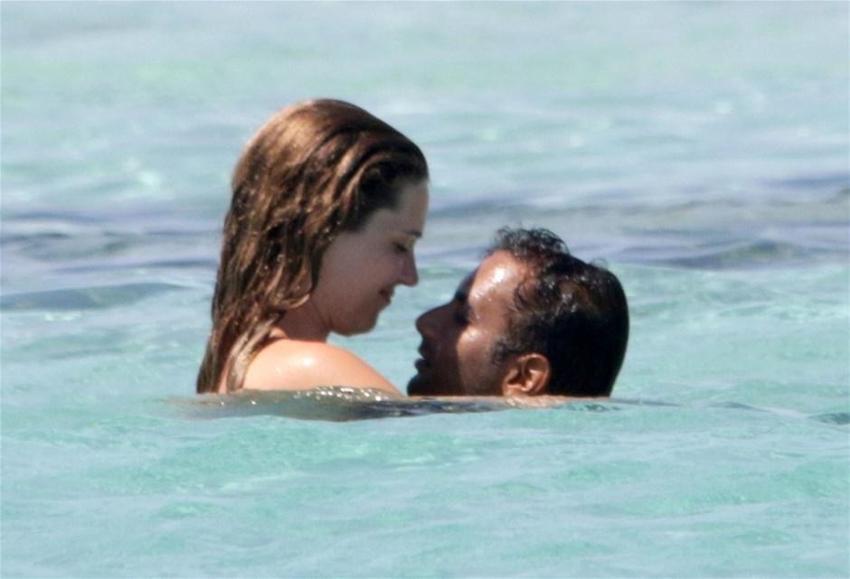 Aziz Ansari-Serena Skov Campbell'ın aşk tatili