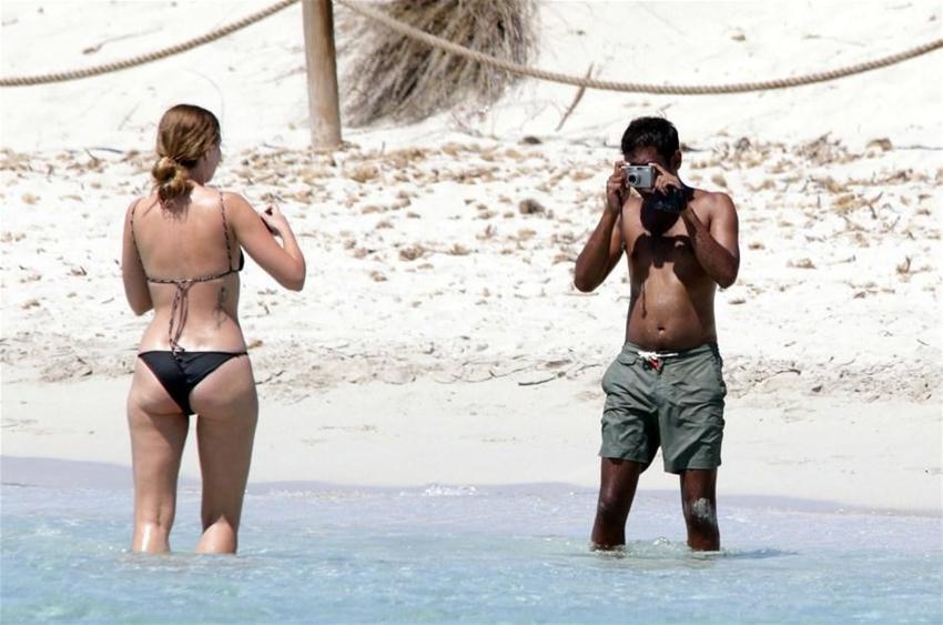 Aziz Ansari-Serena Skov Campbell'ın aşk tatili