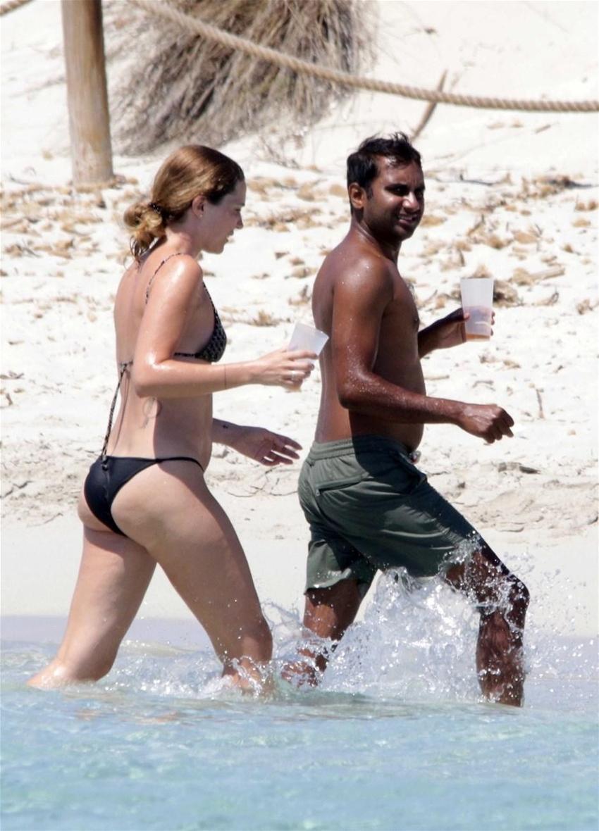 Aziz Ansari-Serena Skov Campbell'ın aşk tatili