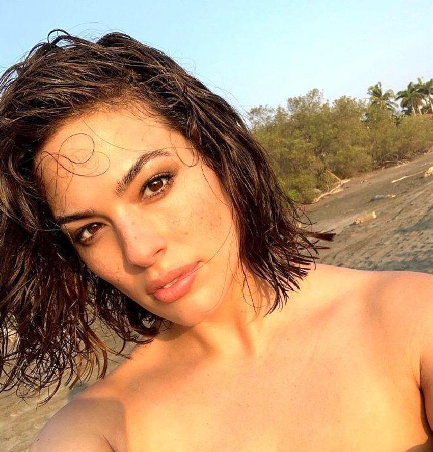 Büyük beden model, çıplak fotoğrafını paylaştı!