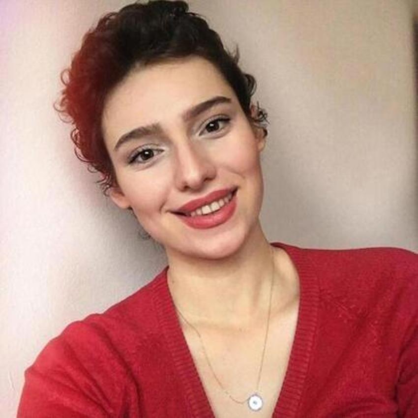 Ünlülerden Neslican Tay'a veda!