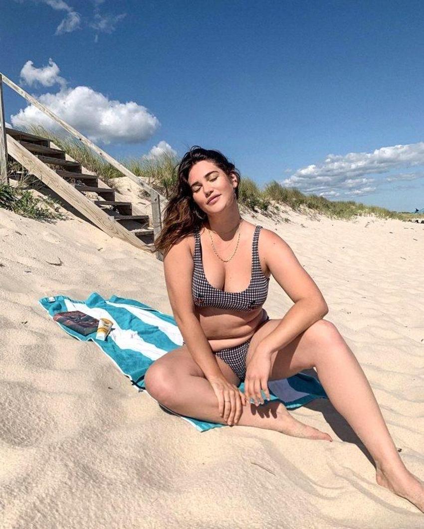 Büyük beden model nefes kesiyor!