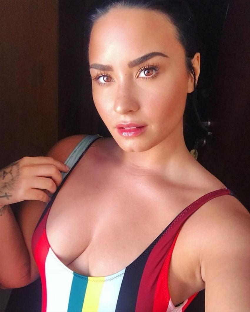 Demi Lovato’nın özel fotoğrafları sızdırıldı!